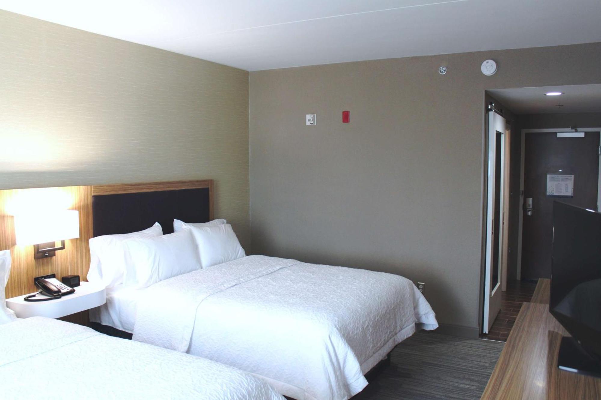 Hampton Inn Форсайт Екстер'єр фото